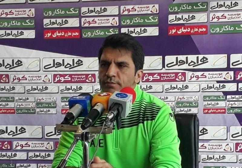 دستیار استیلی، تماشاگر ویژه دیدار فجر سپاسی - گل ریحان دستیار استیلی، تماشاگر ویژه دیدار فجر سپاسی - گل ریحان