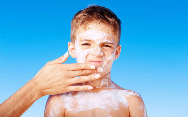 باور هایی درباره استفاده از کرم ضد آفتاب برای بچه ها