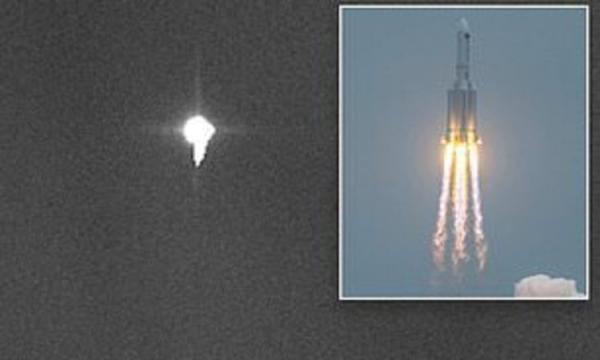نخستین تصویر از موشک چینی در حال نزدیک شدن به زمین