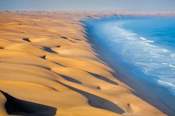 صحرای نامیب؛ تلاقی زیبای اقیانوس و کویر